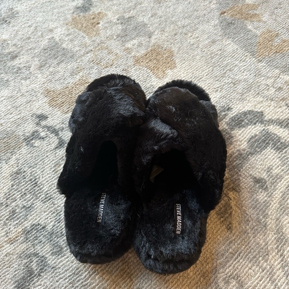 Steve Madden Shoes - Steve Madden Fuzzy Slippers